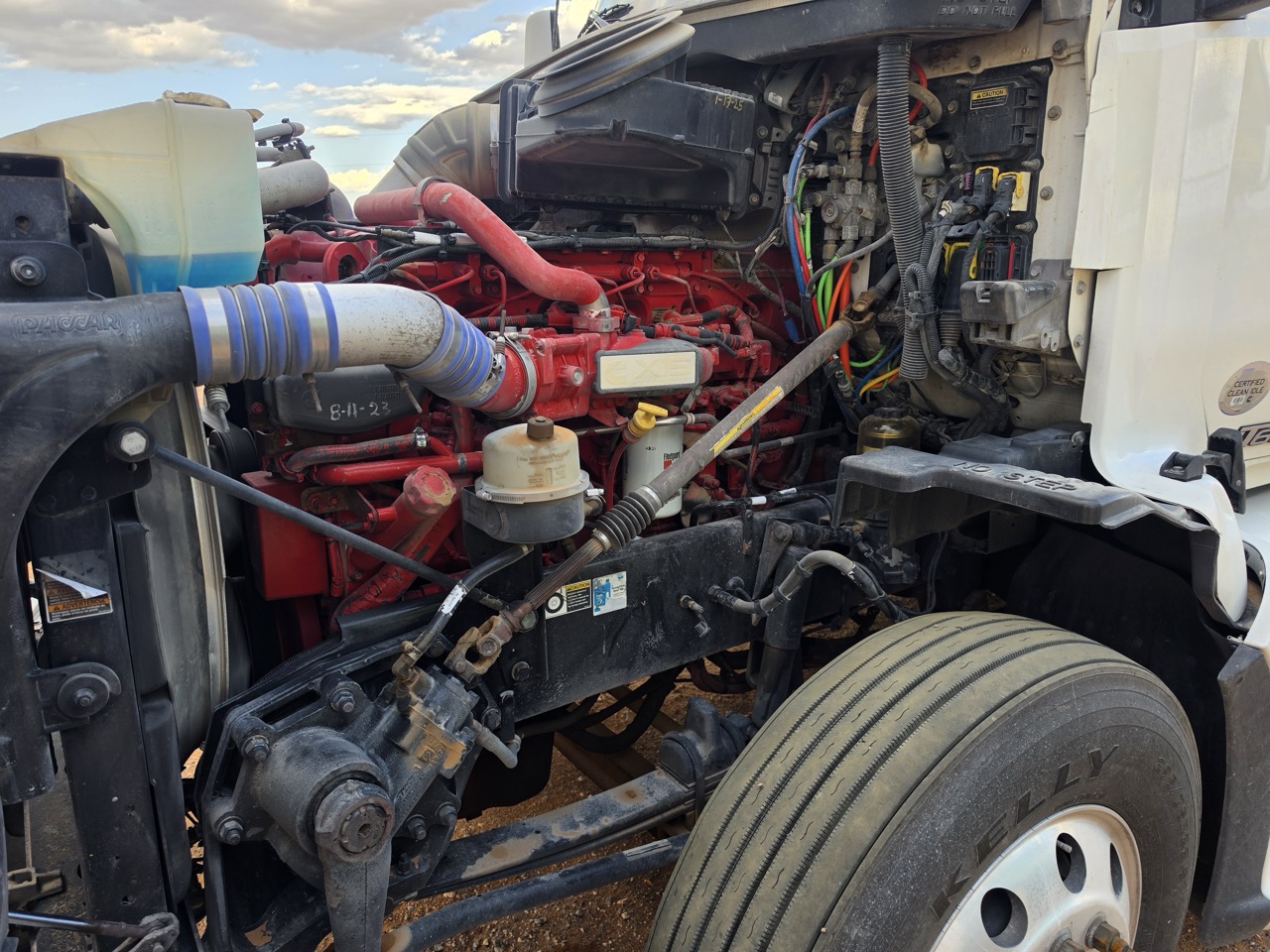 Kenworth T680 Raised Roof Sleeper, 2018 - Cummins ISX Engine - Image 14