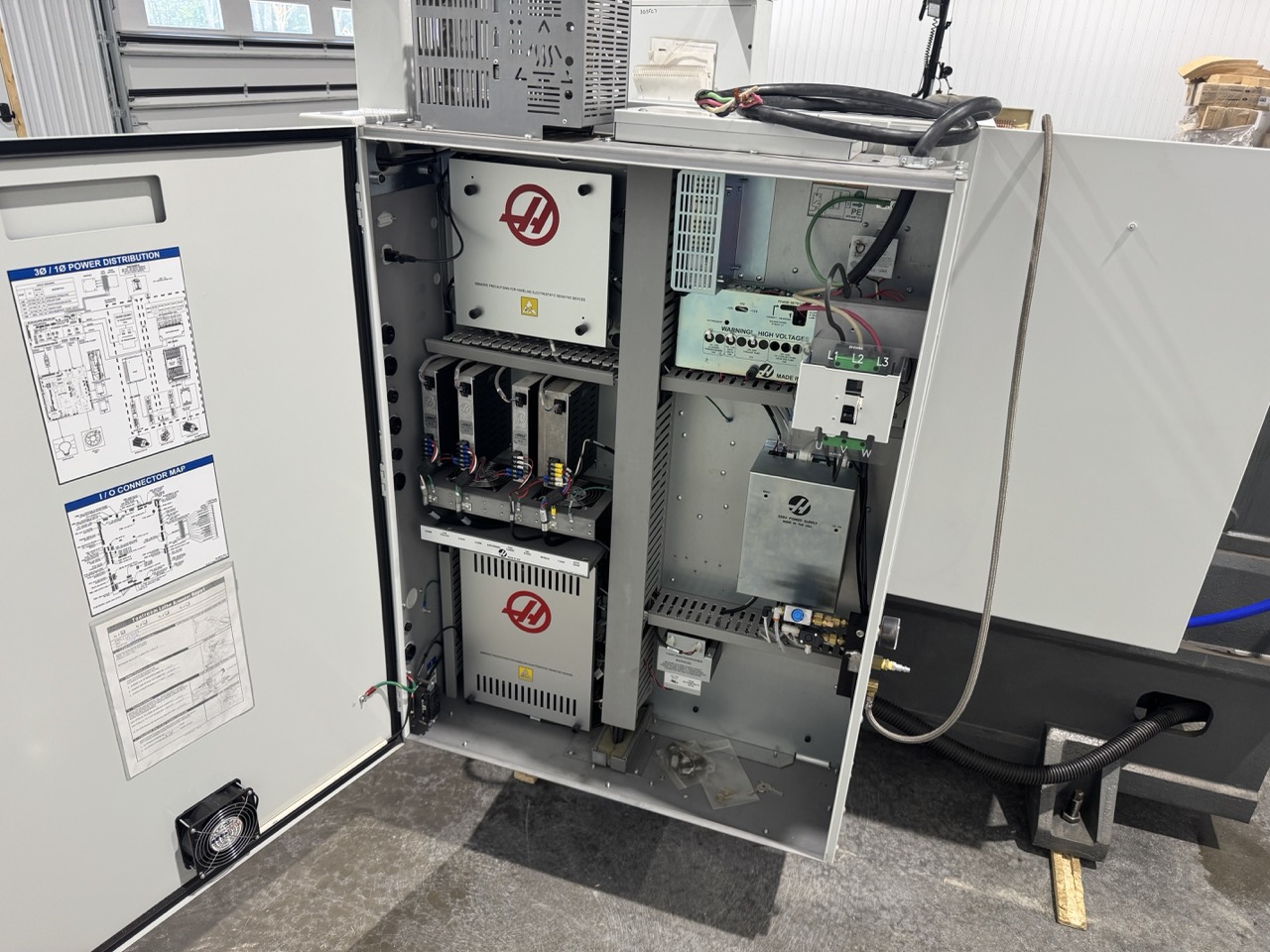 Haas TL-1 CNC Lathe, 2018 - 4 Station Tool Post, Tailstock, Rotating Coolant, Hand Wheels - Image 2