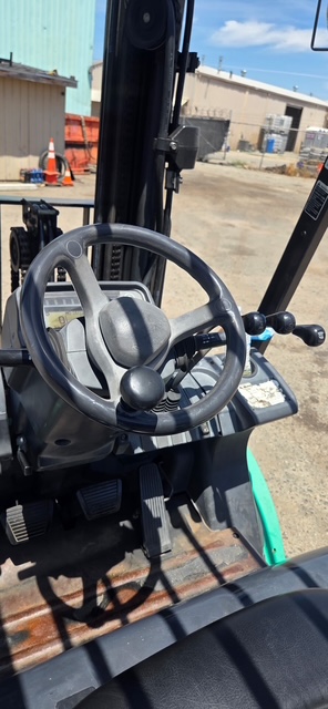 Hyster J40XNT 4,000 lb Electric 3-Wheel Forklift, 2018 – Cushion Tire Warehouse Lift Truck - Image 6
