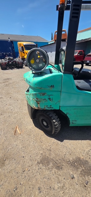 Hyster J40XNT 4,000 lb Electric 3-Wheel Forklift, 2018 – Cushion Tire Warehouse Lift Truck - Image 10