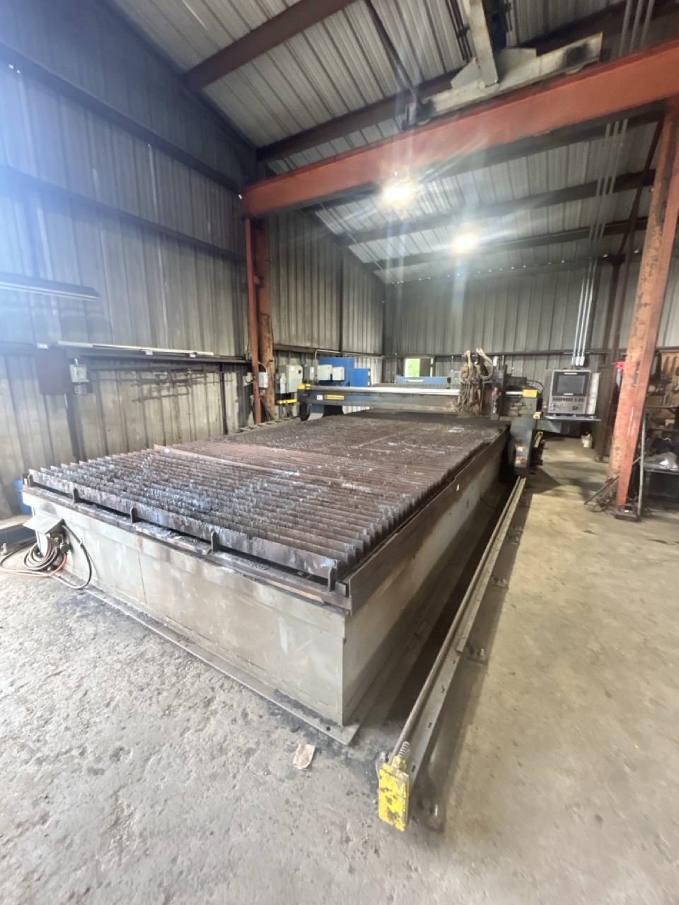 10' x 25' Controlled Automation BTL-923 Plasma Table, 2011 - Hypertherm HPR 400 XP, Chiller, Messer Fume Extractor