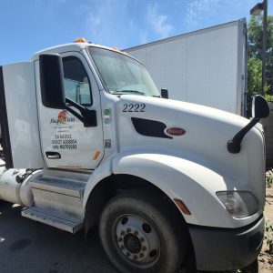 Peterbilt 579 Day Cab Semi Truck, 2022 – Tandem Axle, Diesel, Class 8 Tractor