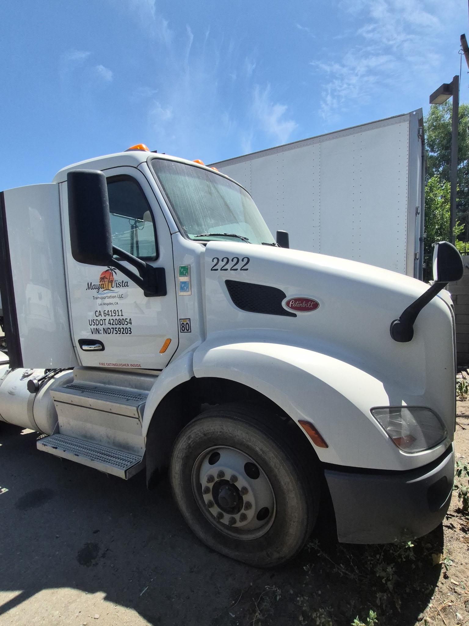 Peterbilt 579 Day Cab Semi Truck, 2022 – Tandem Axle, Diesel, Class 8 Tractor