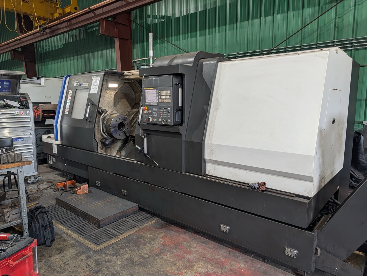 Hyundai Wia L400LC CNC Lathe, 2018 - Box Ways, Tailstock, Chip Conveyor
