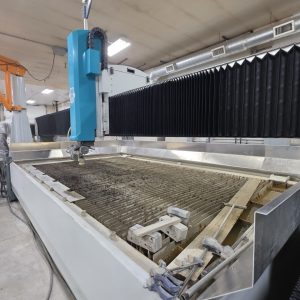 6' x 12' Flow Mach 500 Waterjet, 2022 - 90,000 PSI