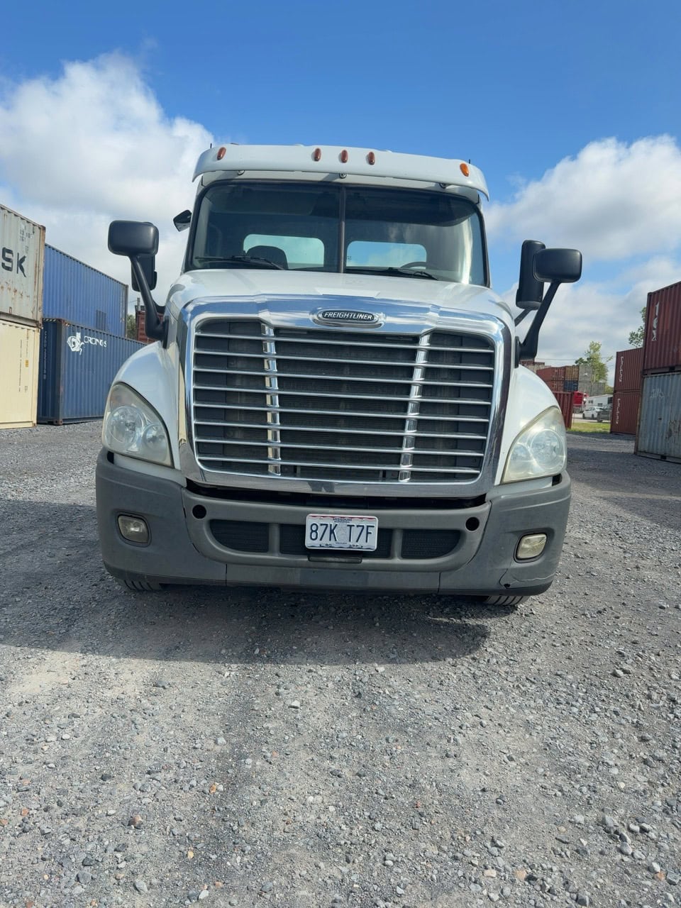 Freightliner Cascadia Day Cab Truck, 2012