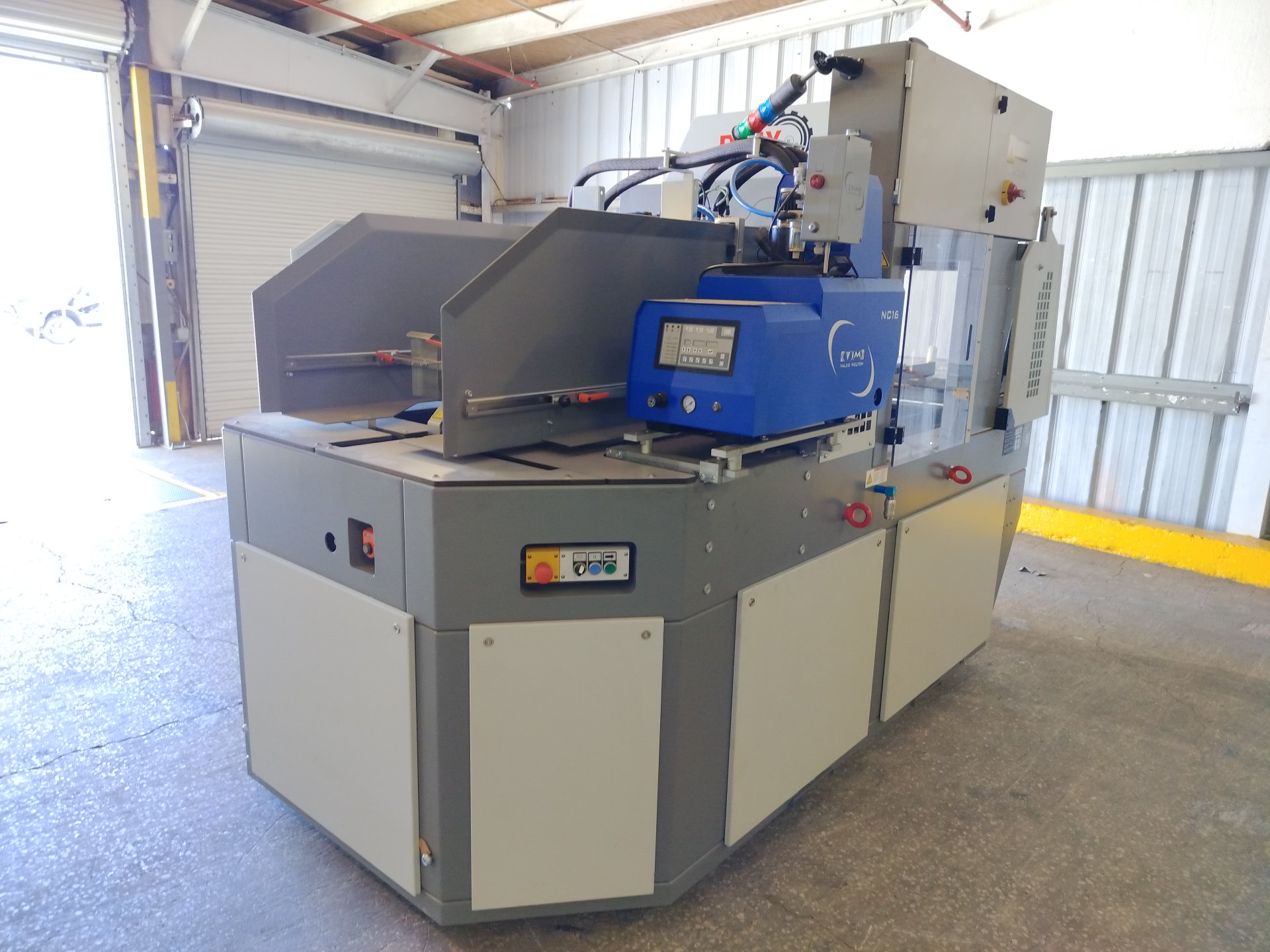 Boix Q-1530 Platform Automatic Tray & Case Forming Machine, 2023 - Melton NC-16 Hot Melt Glue System - Image 3