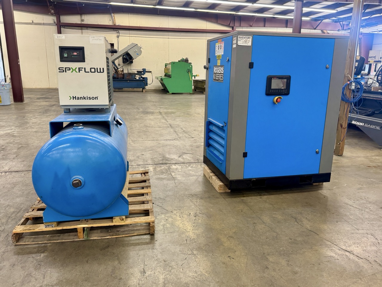 Kobelco KI-30-125 30 HP Rotary Screw Air Compressor, 2022 – 125 PSI, 108 CFM - Image 2