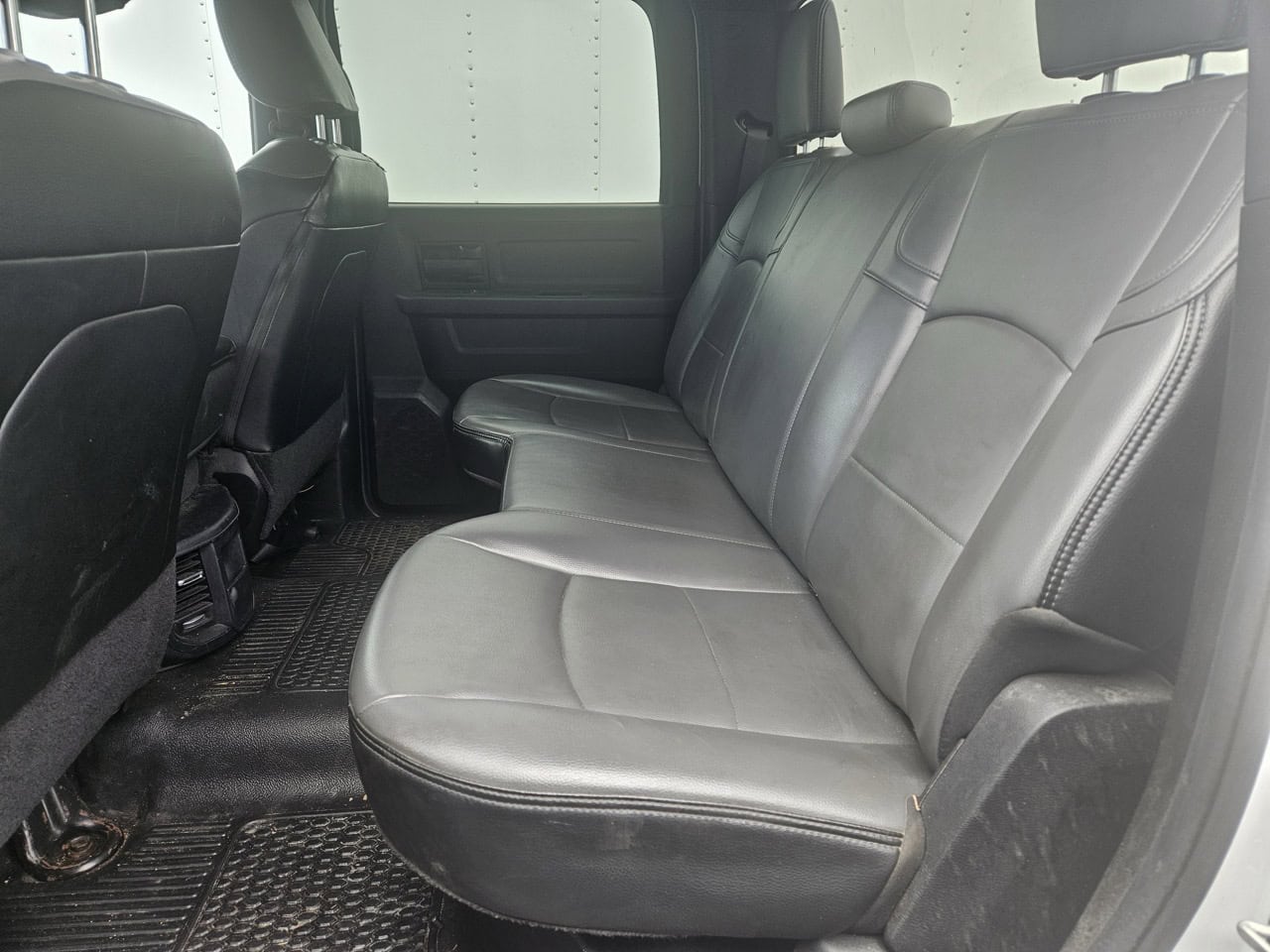 Ram 3500 - Dually, Cummins Diesel Engine, 2024 - Image 10