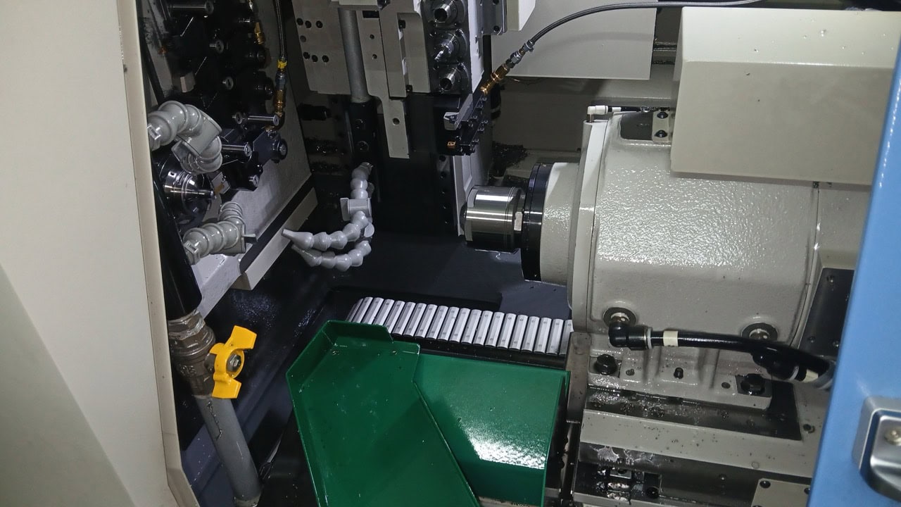 Nomura NN32YB3 CNC Swiss Lathe, 2022 - LNS Alpha 538 Bar Feeder, TRI-MIST 850 G2 Mist Collector, High Pressure Coolant, LOW HOURS - Image 10