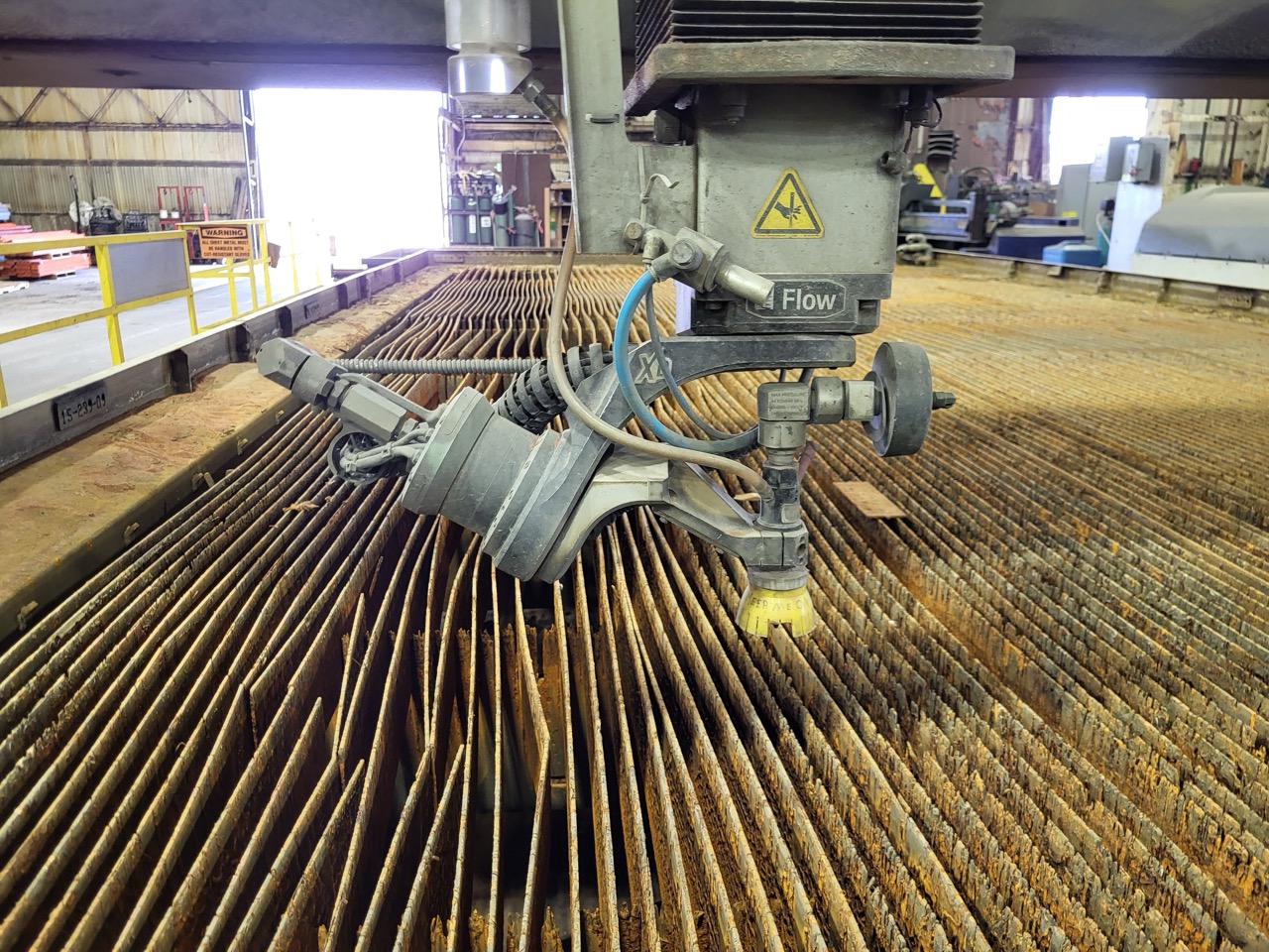 10' x 20' Flow M4C 3070C Dual Head Waterjet, 2015 - one 5 axis cutting head - Image 12