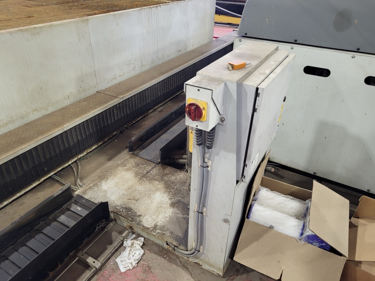 10' x 20' Flow M4C 3070C Dual Head Waterjet, 2015 - one 5 axis cutting head - Image 16