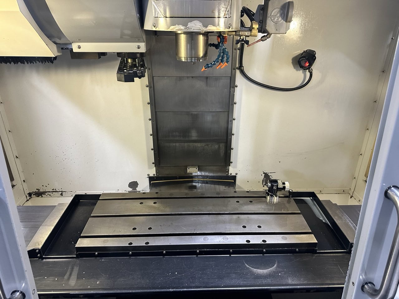 Haas VF-2SS VMC, 2007 - Probe, Chip Auger, 4th Axis Drive - Image 3