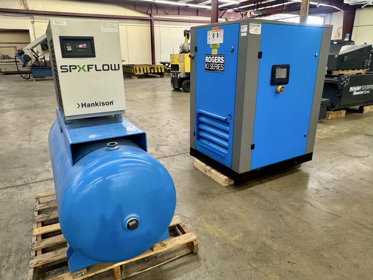 Kobelco KI-30-125 30 HP Rotary Screw Air Compressor, 2022 – 125 PSI, 108 CFM - Image 3