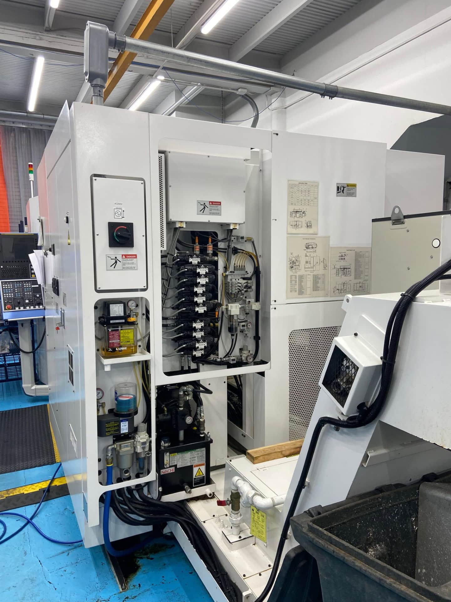 Kiwa KH4500 Kai HMC, 2019 - 4th-Axis, Through Spindle Coolant, Renishaw Probing, Chip Conveyor - Image 4