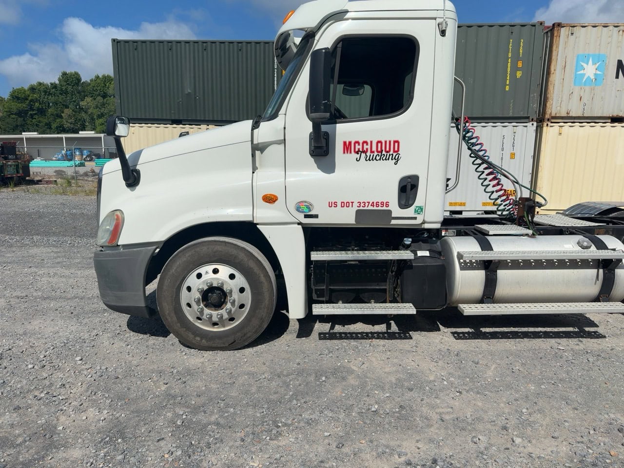 Freightliner Cascadia Day Cab Truck, 2012 - Image 3