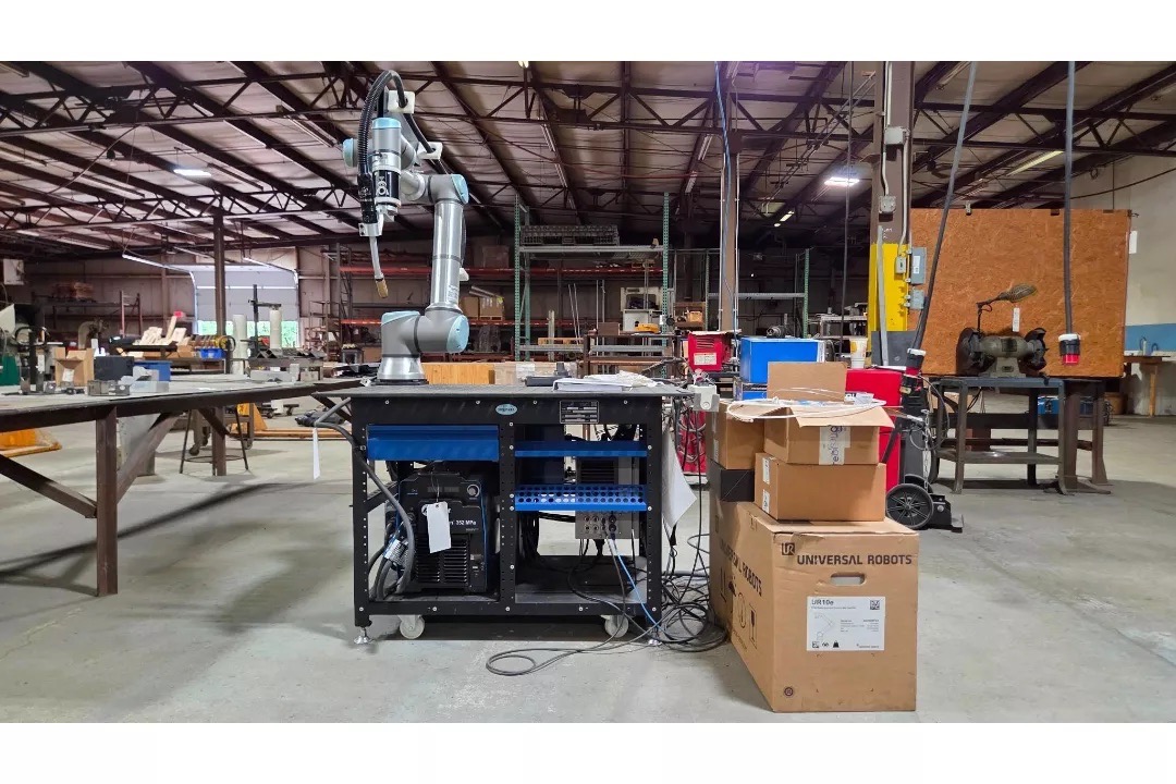 Hirebotics CW102 Cobot Welder, 2022 – Universal Robots UR10e Collaborative Robotic Welding System - Image 4