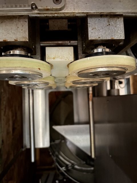 Kaps-All C8 Capper With FSRF-36 Rotary Cap Feeder, 2023 - Includes UV Disinfecting Base System - Image 5