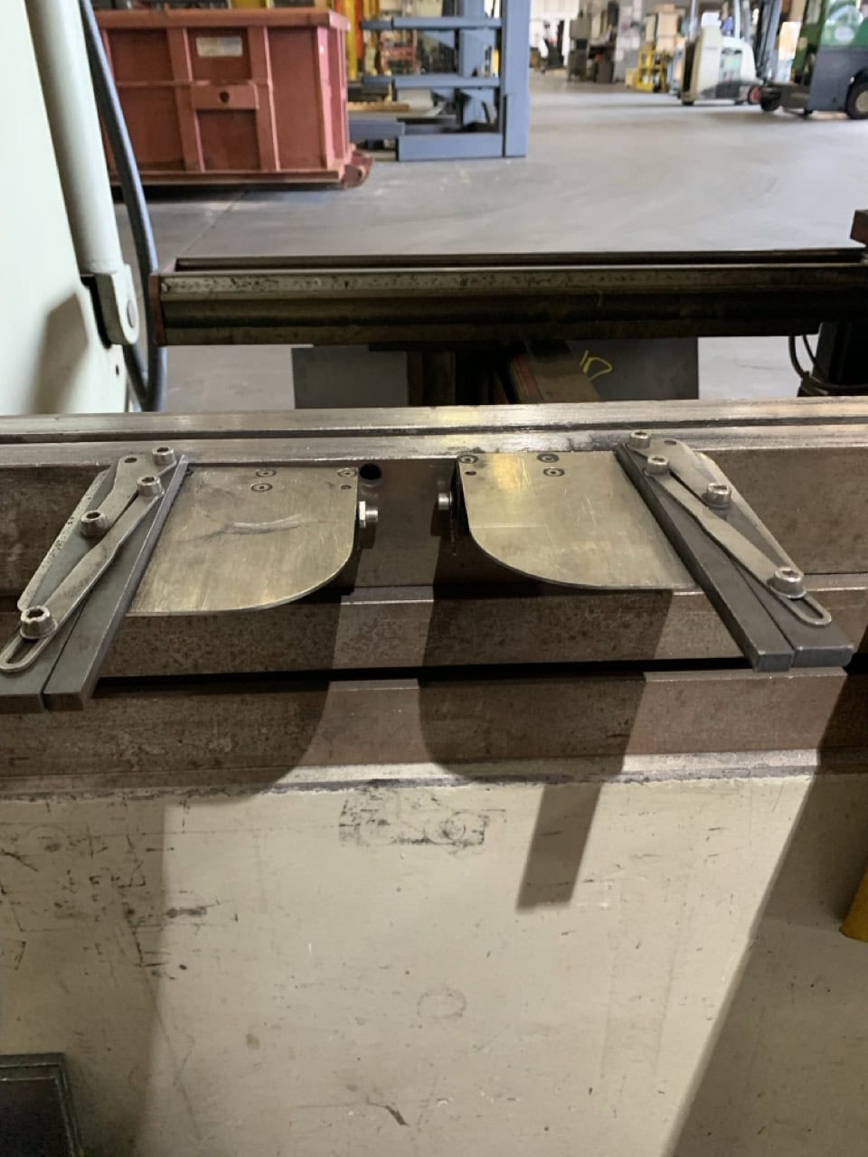 130 Ton x 8' Accurpress 71308 Hydraulic Press Brake, 1999 - Image 6