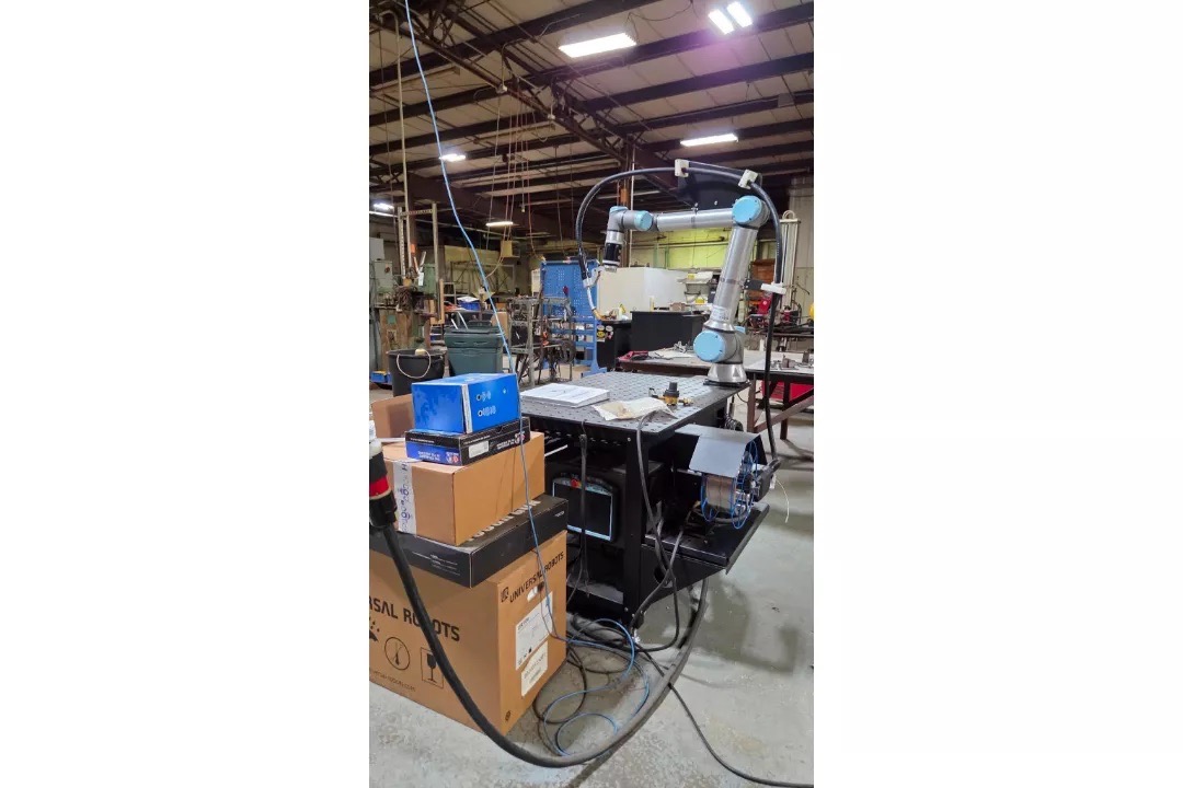Hirebotics CW102 Cobot Welder, 2022 – Universal Robots UR10e Collaborative Robotic Welding System - Image 6