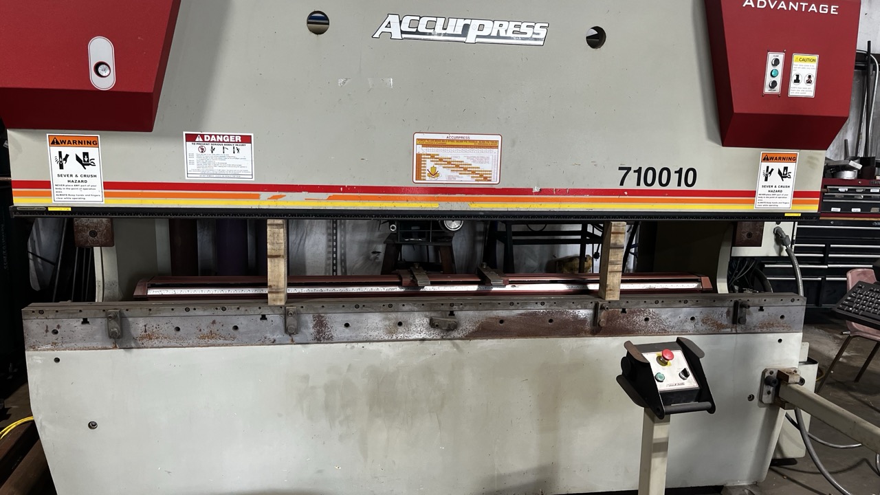 100 Ton x 10' Accurpress 710010 Press Brake, 2016 - Advantage Package - Image 10