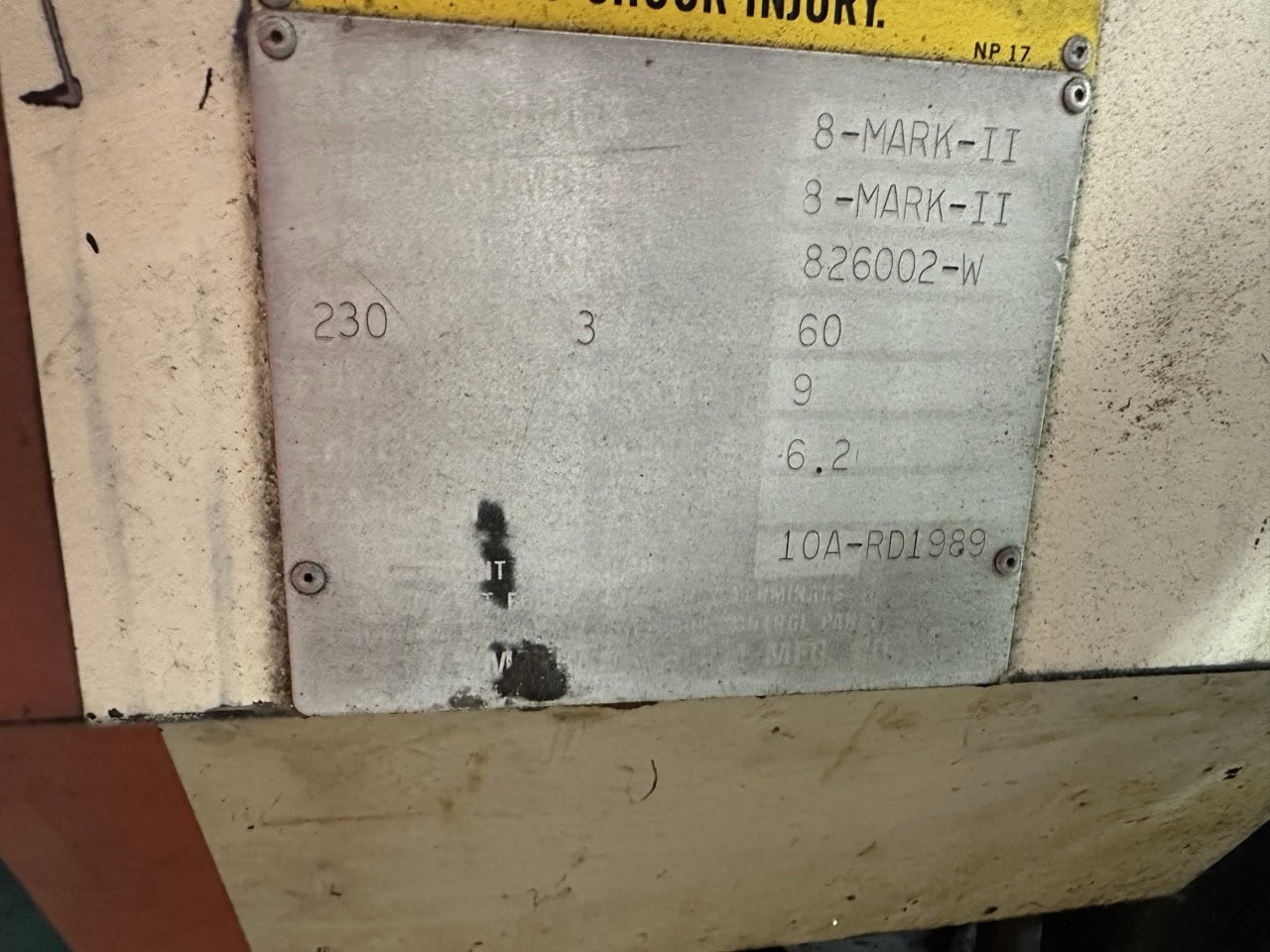 18" X 22" Marvel Series 8 Mark II Vertical Tilt-Frame Band Saw - Image 6