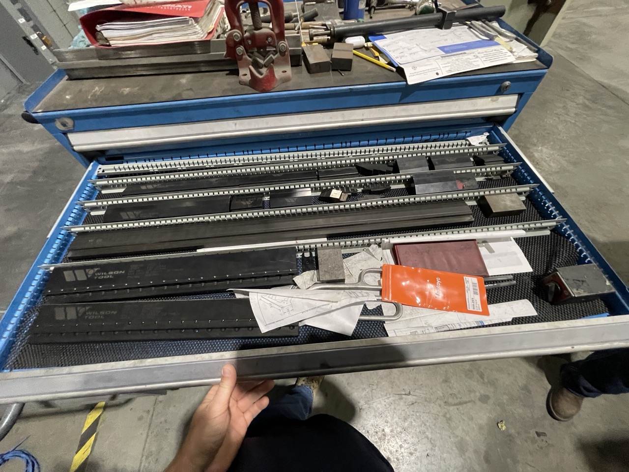 90 Ton x 10' CINCINNATI 90BX 10 CNC PRESS BRAKE, 2015 - X axis with Wilson tooling - Image 15