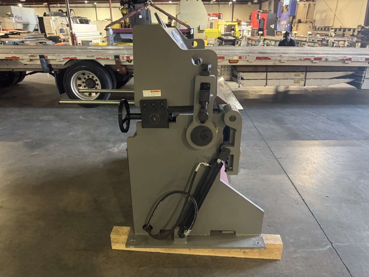 GMC Machinery HBB-0410 4' x 10-Gauge Heavy Duty Hydraulic Box & Pan Finger Brake, 2025 - Image 2
