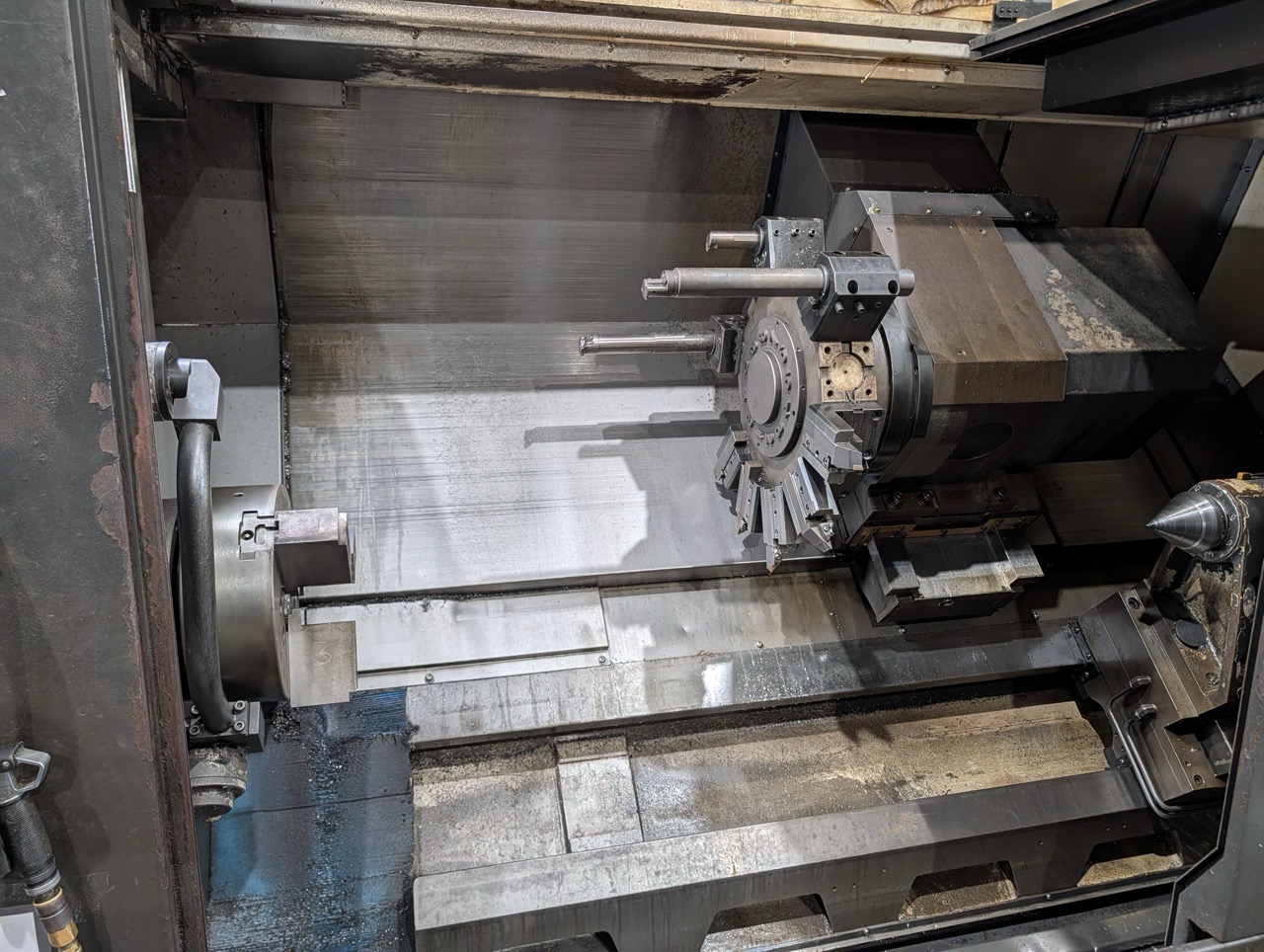Hyundai Wia L300LMC CNC Lathe, 2018 - Live Tooling, Box Ways, Tailstock, C-Axis, Chip Conveyor - Image 10