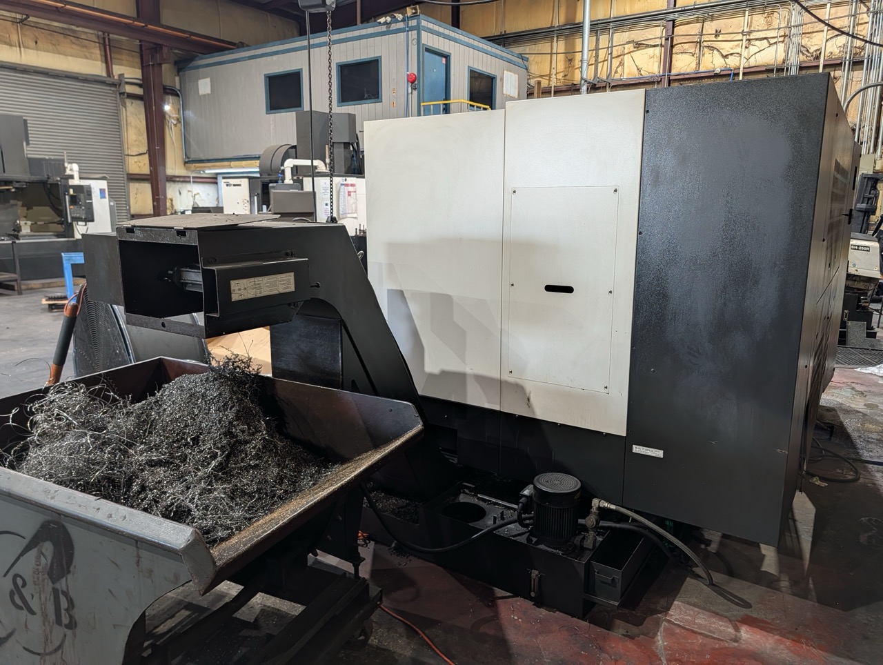 Hyundai Wia L300LMC CNC Lathe, 2018 - Live Tooling, Box Ways, Tailstock, C-Axis, Chip Conveyor - Image 17