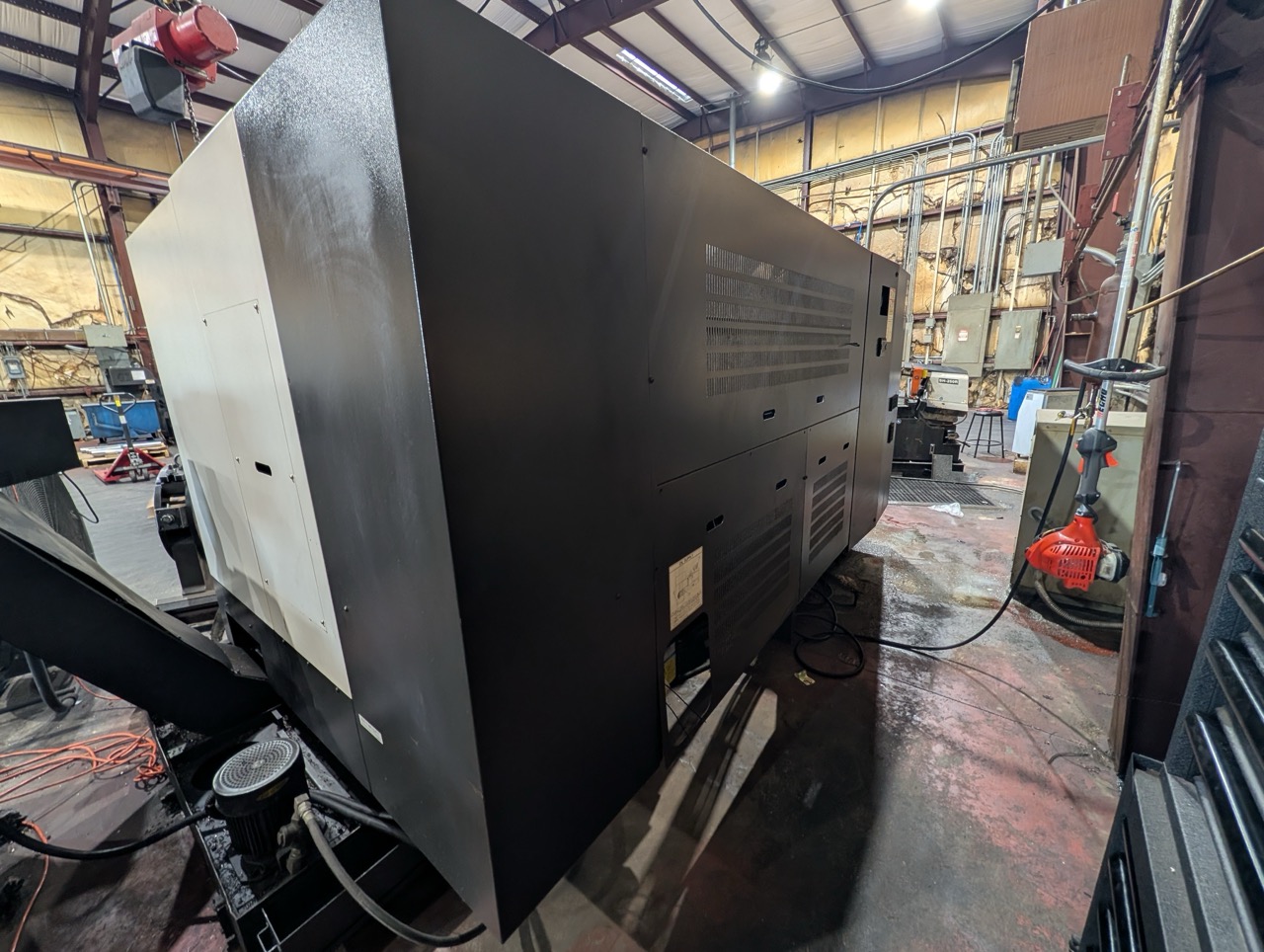 Hyundai Wia L300LMC CNC Lathe, 2018 - Live Tooling, Box Ways, Tailstock, C-Axis, Chip Conveyor - Image 19