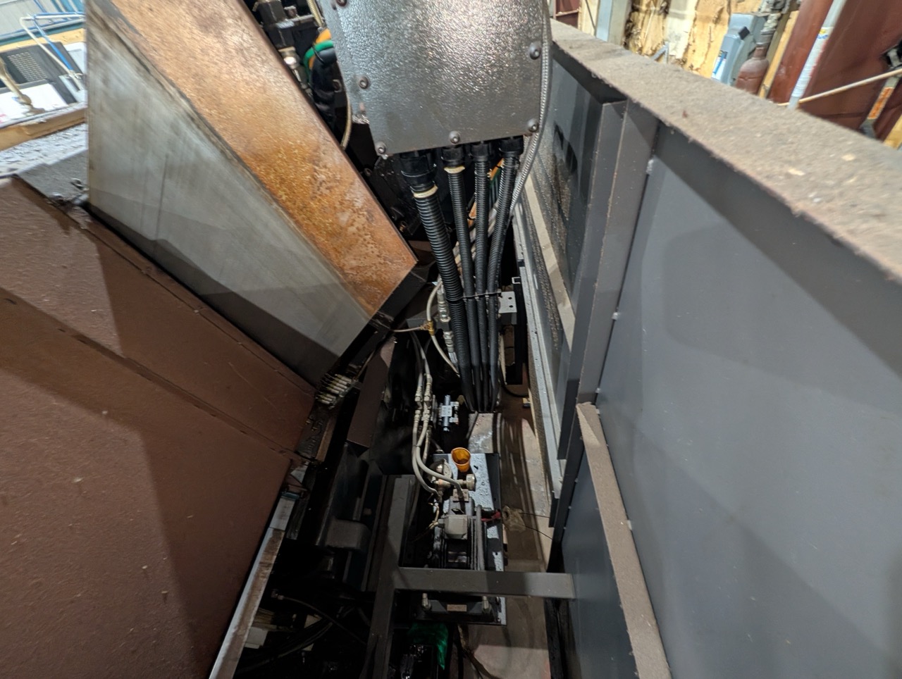 Hyundai Wia L300LMC CNC Lathe, 2018 - Live Tooling, Box Ways, Tailstock, C-Axis, Chip Conveyor - Image 37