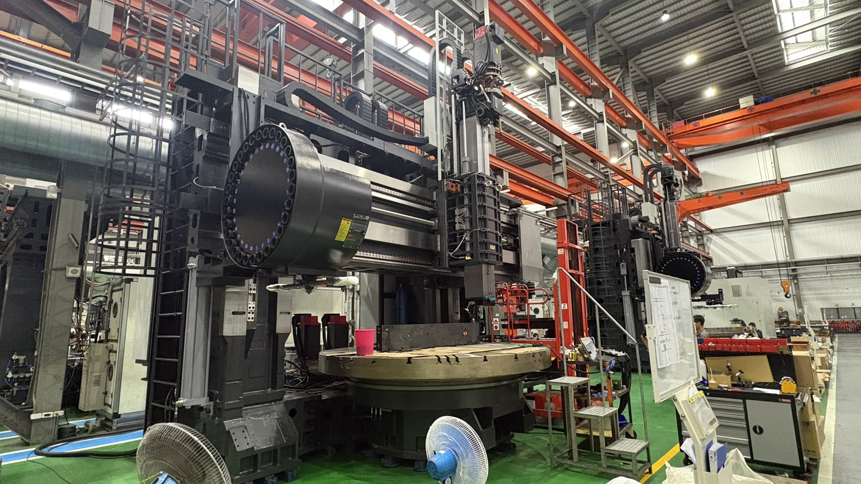 NEW Vision Wide VTM-3034, 2026 - High-Performance VTL, 118" Chuck, 132" Max Swing, Live Milling 75HP 2 Speed Gearbox 4000RPM, Fanuc 0i-TF Plus CNC Control with 15"LCD, 160 RPM, 60 HP x 2 (Dual Motor), R12+L30 Tools, CTS 290 PSI, Chip Conveyor. Installation/Ocean Freight/Tariffs/Surcharge All Included In Price.