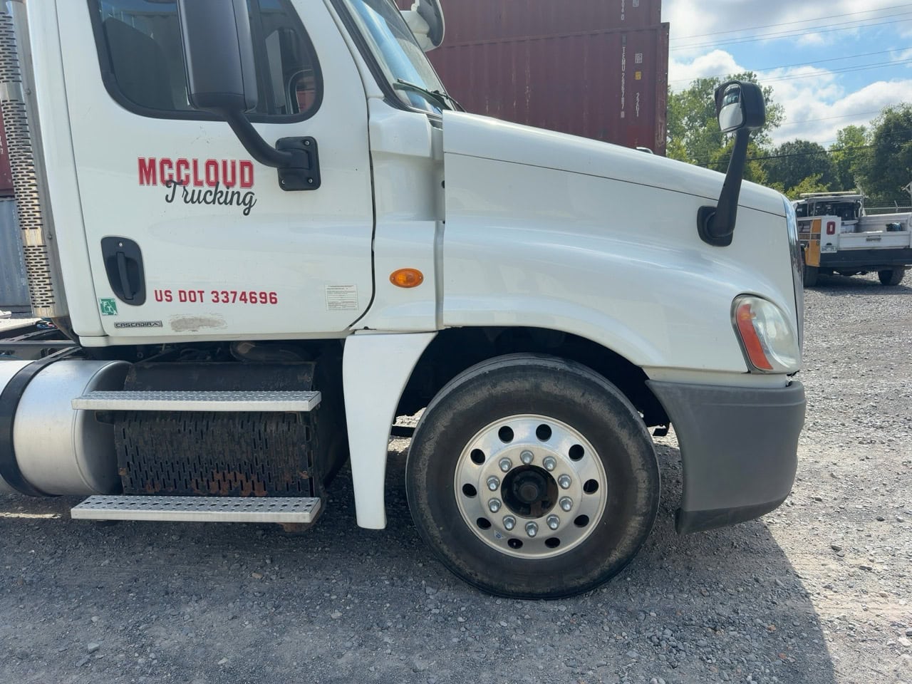 Freightliner Cascadia Day Cab Truck, 2012 - Image 16