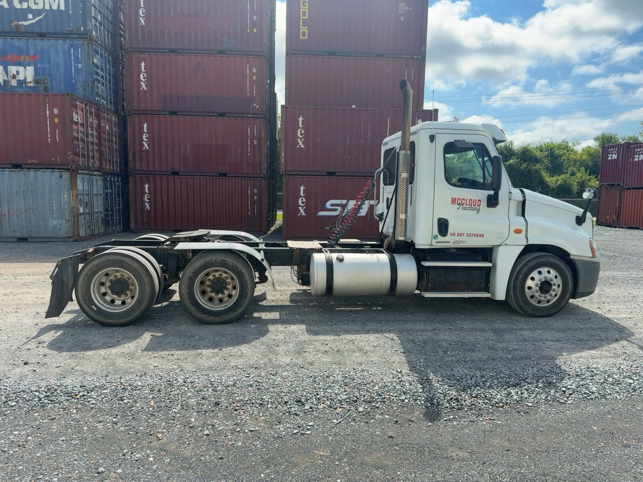 Freightliner Cascadia Day Cab Truck, 2012 - Image 17