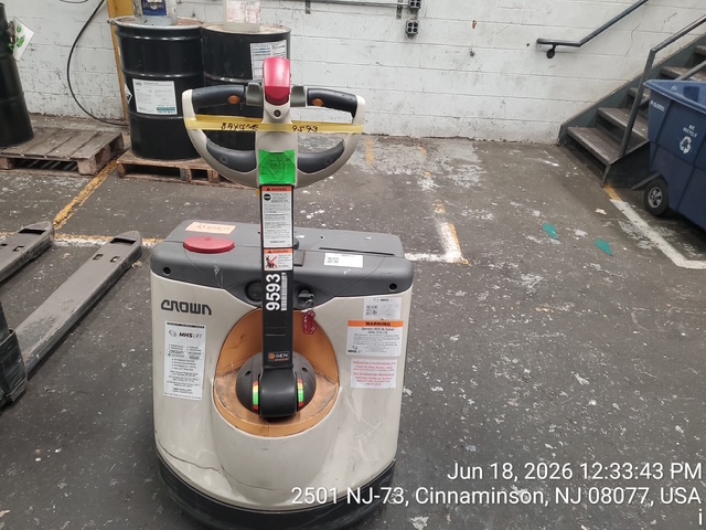 Crown WP3235-45 Electric Pallet Jack, 2022 – 4,500 lb Capacity, 24V Walkie Pallet Truck (1)