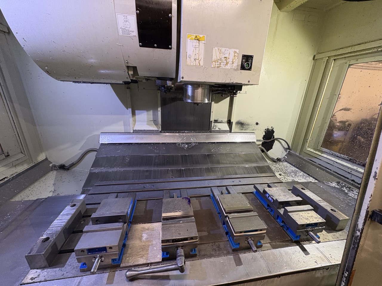 Hurco VMX-50 VMC, 2012 - WinMax Software, Chip Conveyor, Under Power - Image 25