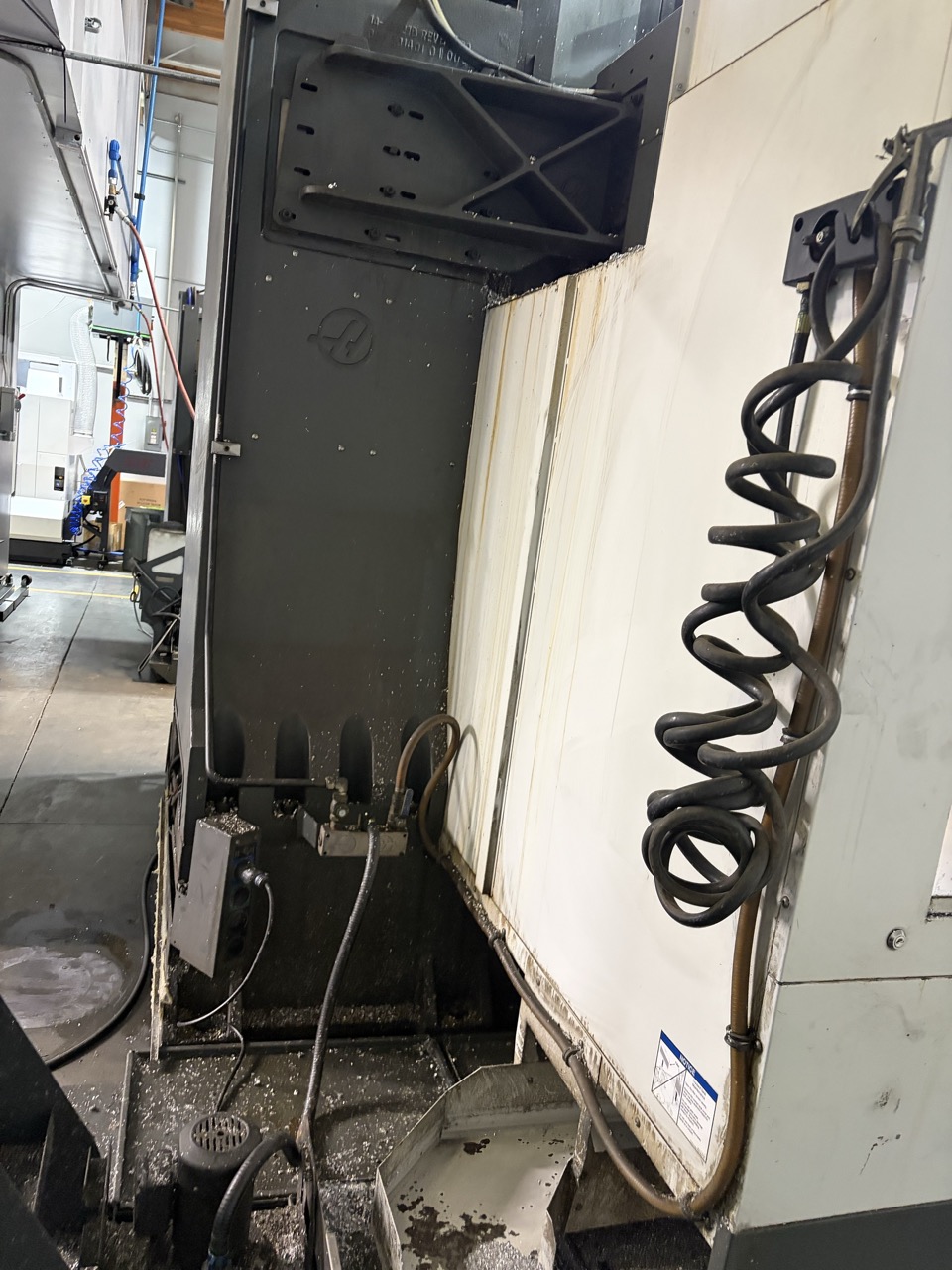 Haas VF-6SS VMC, 2014 - 4th & 5th Axis Wiring, Chip Auger - Image 6