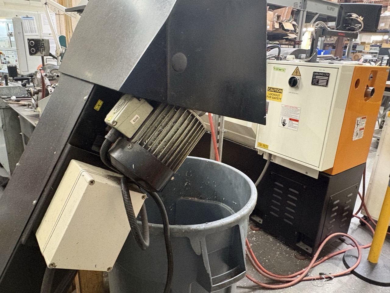 Hurco VMX-50 VMC, 2012 - WinMax Software, Chip Conveyor, Under Power - Image 21