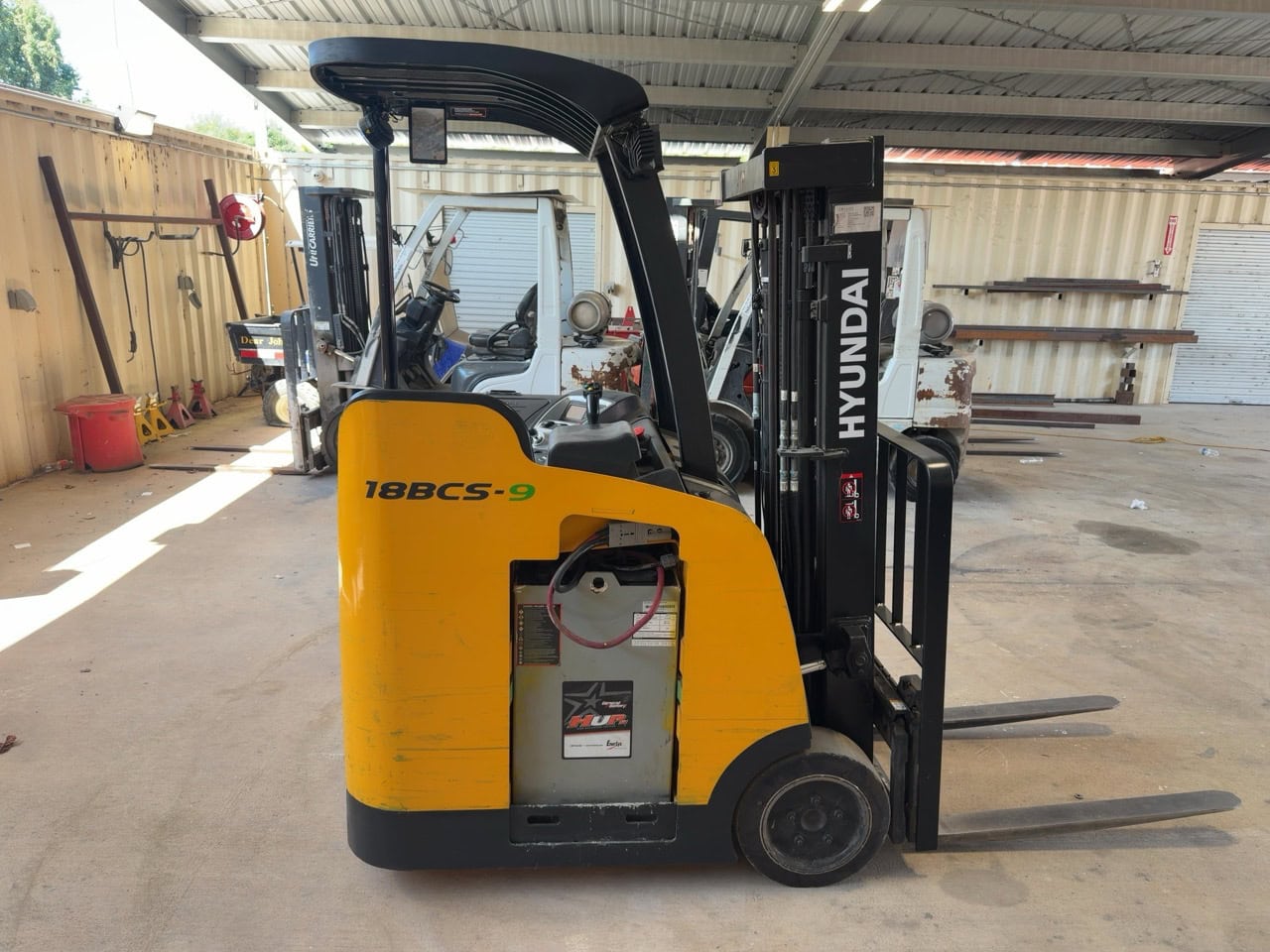 Hyundai 18BCS-9 Forklift, 2015