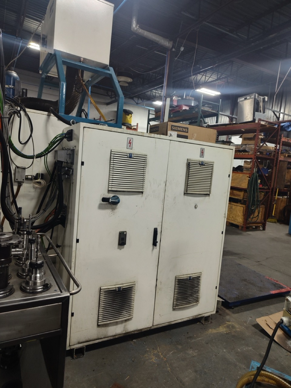 Huron NX40 Double Column Bridge Gantry Machining Center, 2013 - J30 High Pressure Through Spindle Coolant System, Chip Conveyor, Tooling, Siemens Sinumerik Control - Image 5