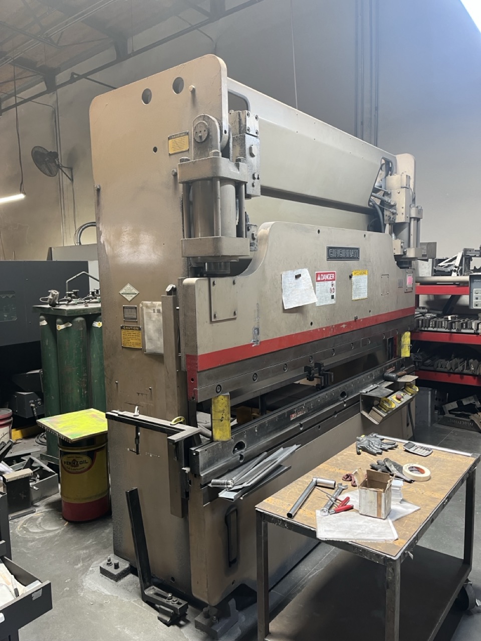 90 ton x 10' Cincinnati 90CBII8 CNC Press Brake, 1998 - Very Clean - Image 2