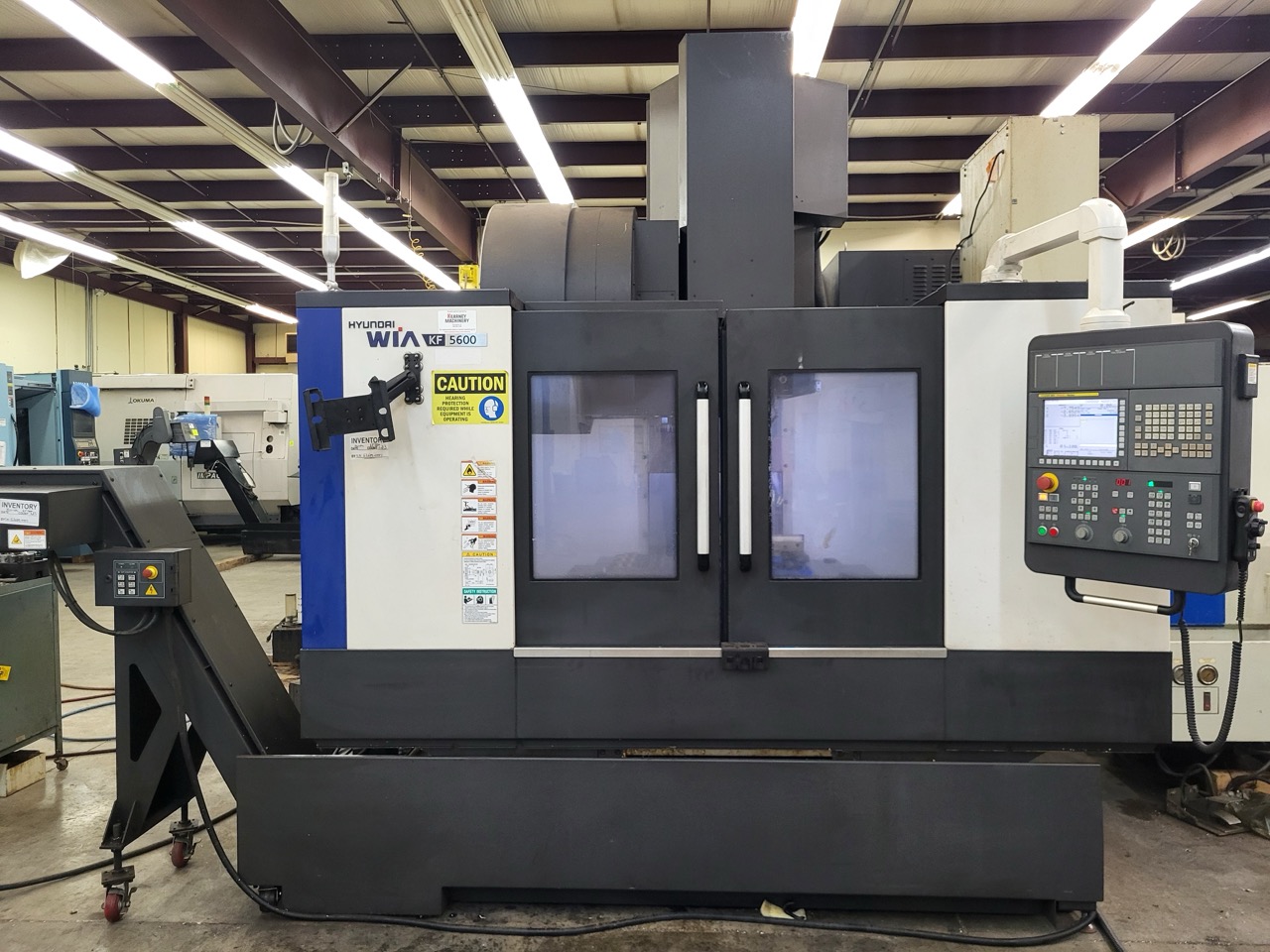 Hyundai WIA KF5600 VMC, 2018 - Fanuc, High Pressure Coolant, Chiller, Conveyor, Low Hours - Image 10
