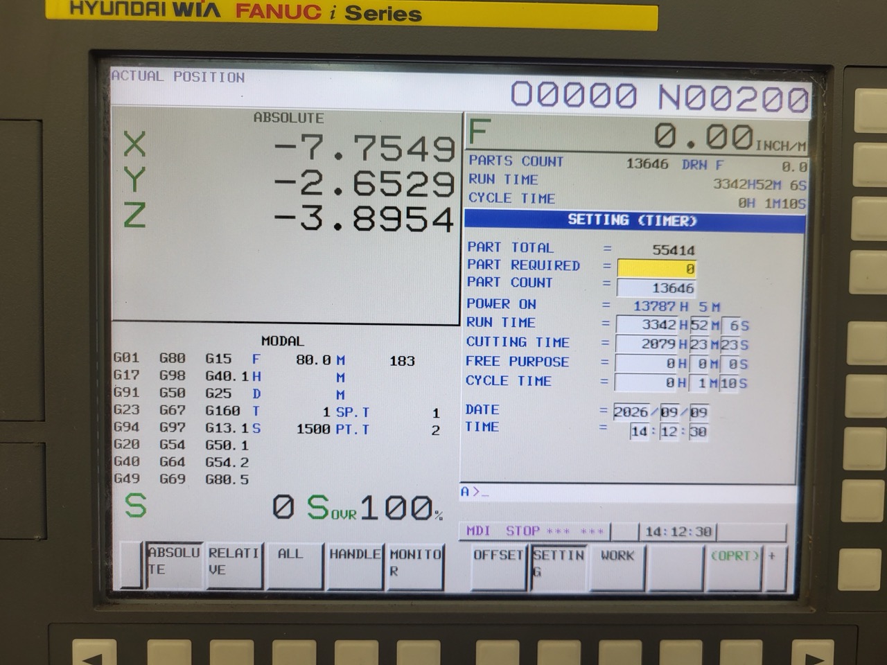 Hyundai WIA KF5600 VMC, 2018 - Fanuc, High Pressure Coolant, Chiller, Conveyor, Low Hours - Image 17