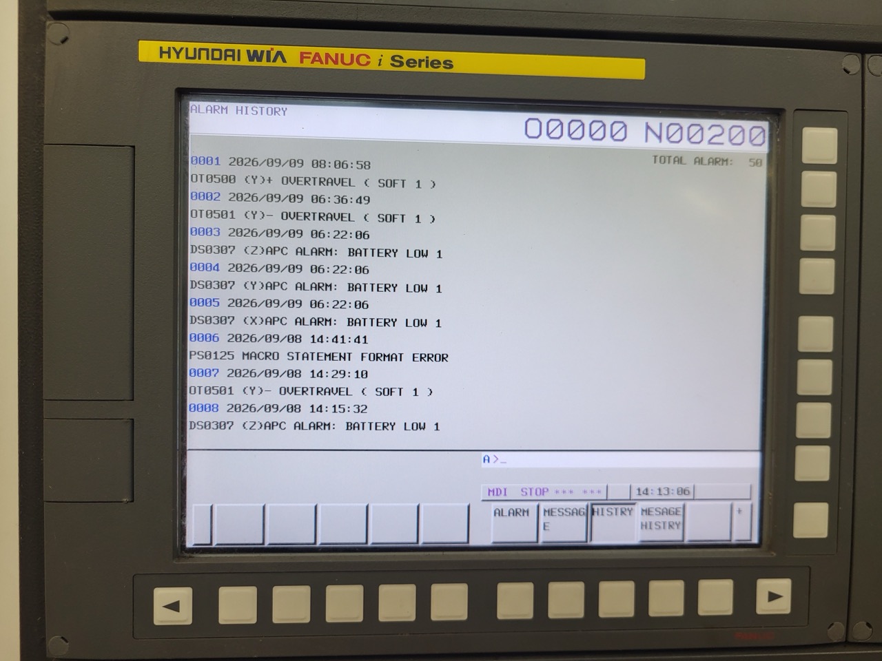Hyundai WIA KF5600 VMC, 2018 - Fanuc, High Pressure Coolant, Chiller, Conveyor, Low Hours - Image 21