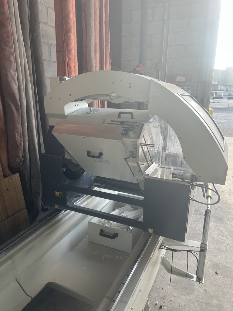 OZ Machine Gemini V-SA 22" Double Head Aluminum Miter Saw, 2024 – 1-Axis Servo, 550mm Blades, 220V - Image 2