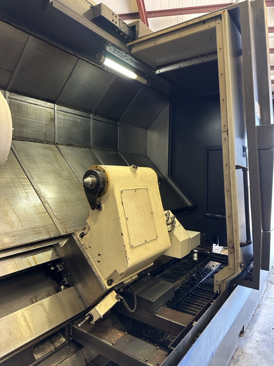 Hwacheon Hi-Tech 850L CNC Lathe, 2013 - 32" Chuck, Tailstock, Chip Conveyor, Tool Presetter - Image 14