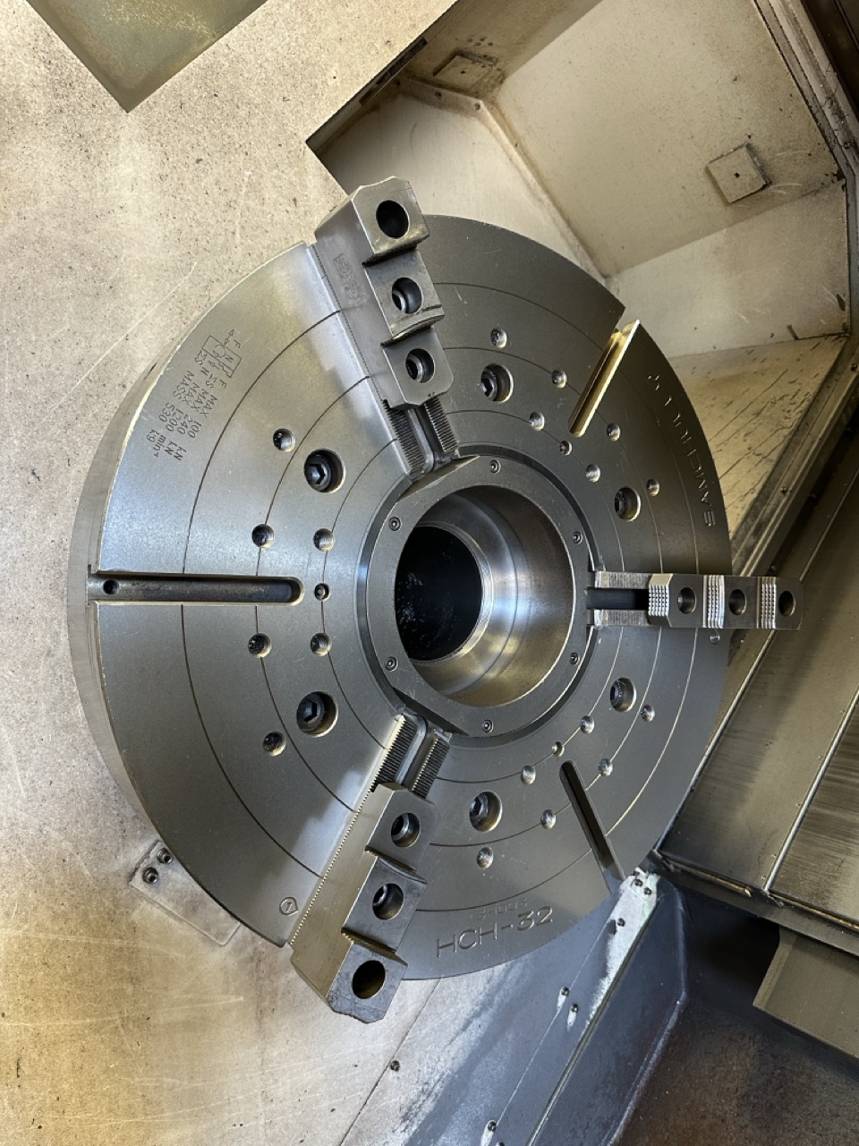 Hwacheon Hi-Tech 850L CNC Lathe, 2013 - 32" Chuck, Tailstock, Chip Conveyor, Tool Presetter - Image 17