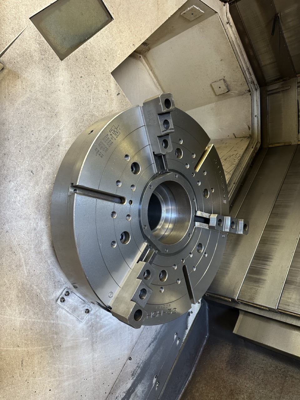 Hwacheon Hi-Tech 850L CNC Lathe, 2013 - 32" Chuck, Tailstock, Chip Conveyor, Tool Presetter - Image 22