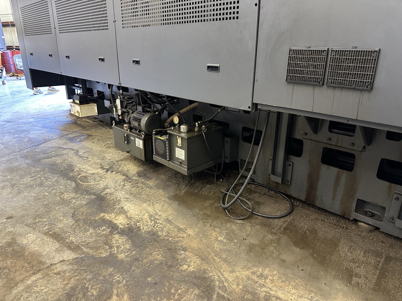 Hwacheon Hi-Tech 850L CNC Lathe, 2013 - 32" Chuck, Tailstock, Chip Conveyor, Tool Presetter - Image 29